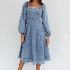 Sold Out!! Gorgeous Selfie Leslie Denim Dress Puffed Sleeves